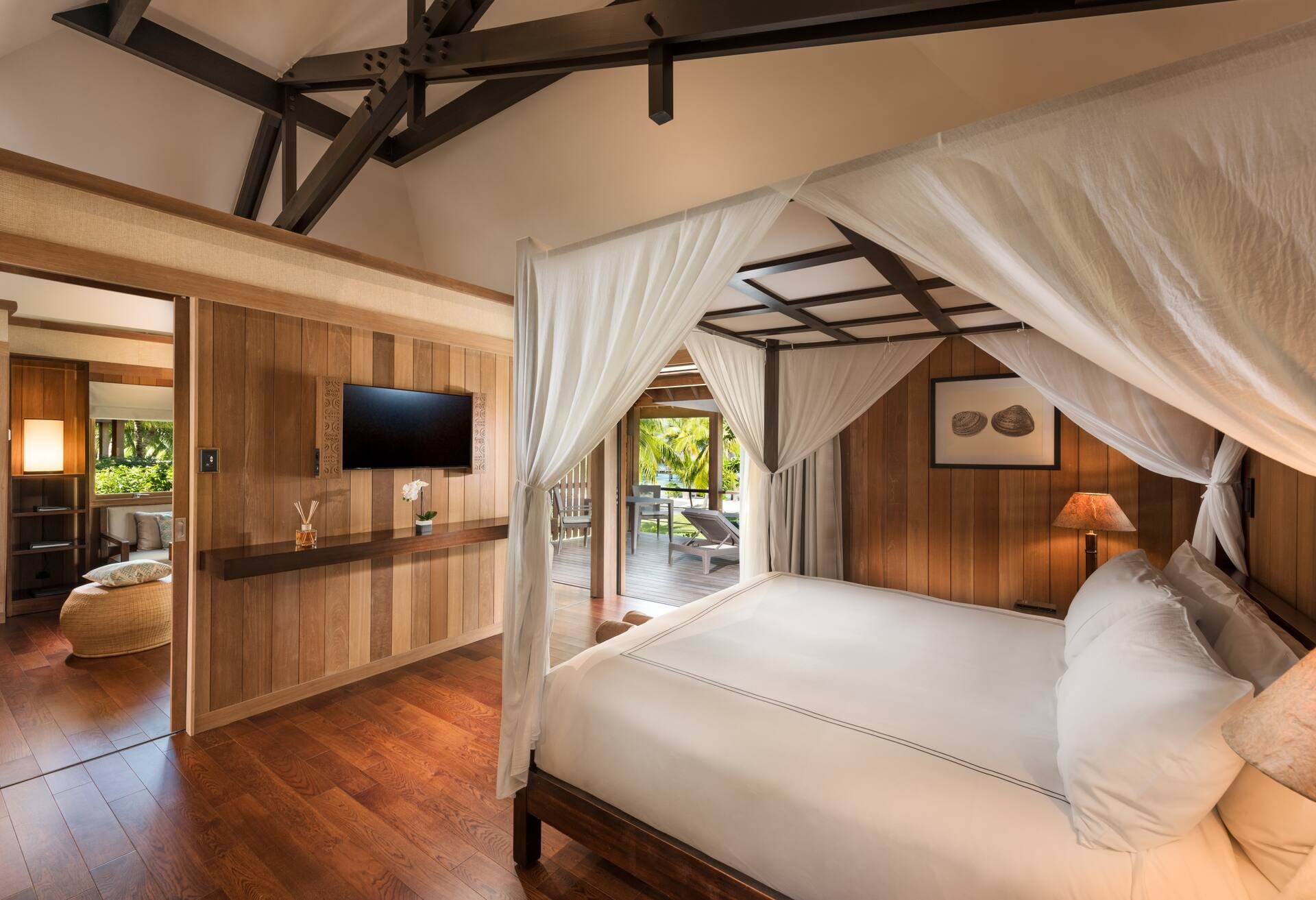 King Tropical Beach View Villa with Pool photo 1