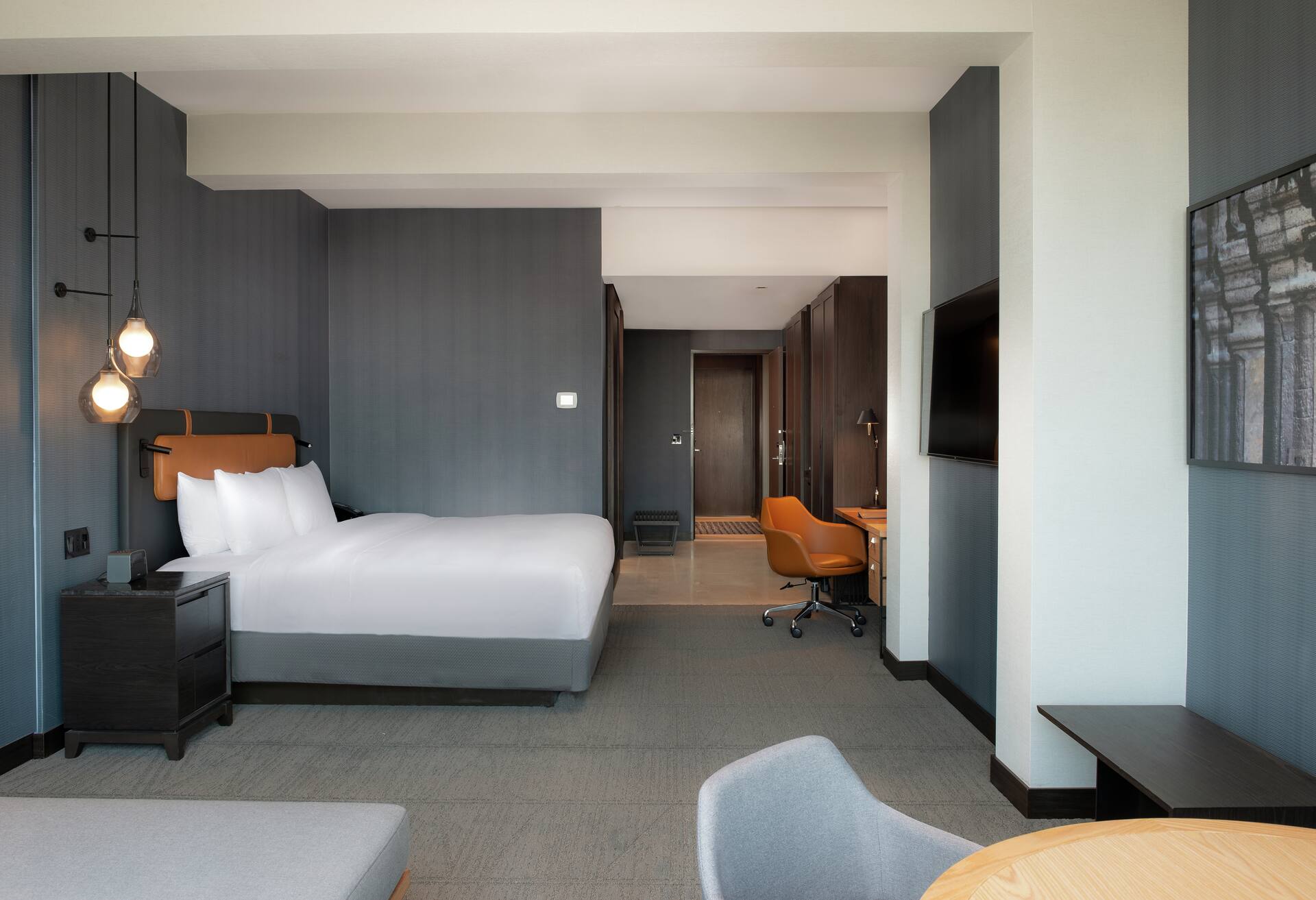 Suite, 1 Bedroom thumbnail 5