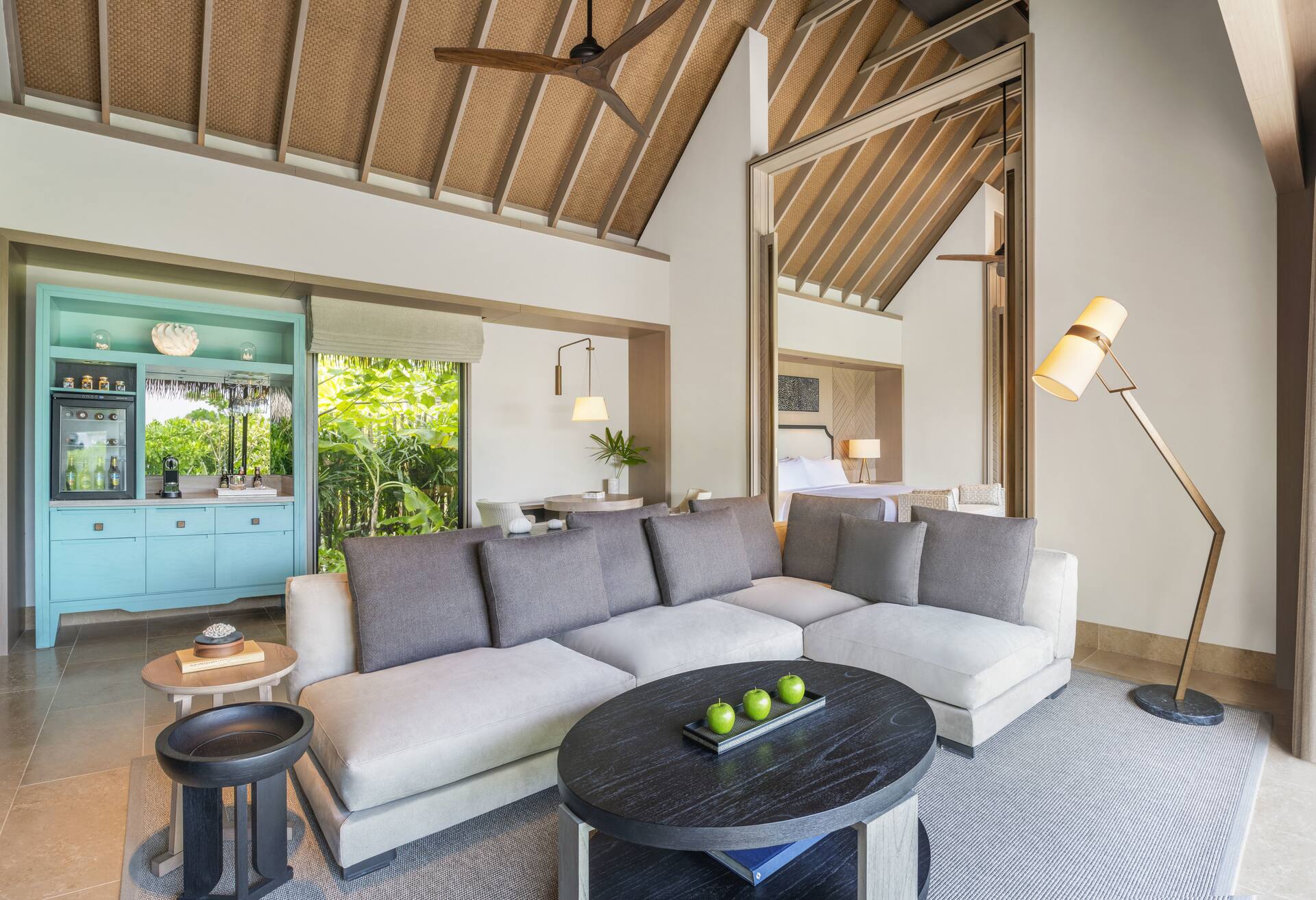 Two Queen Bedded Grand Reef Villa With Pool