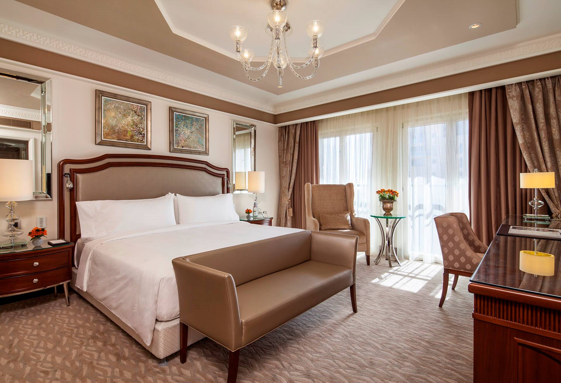 Grand Deluxe King Room