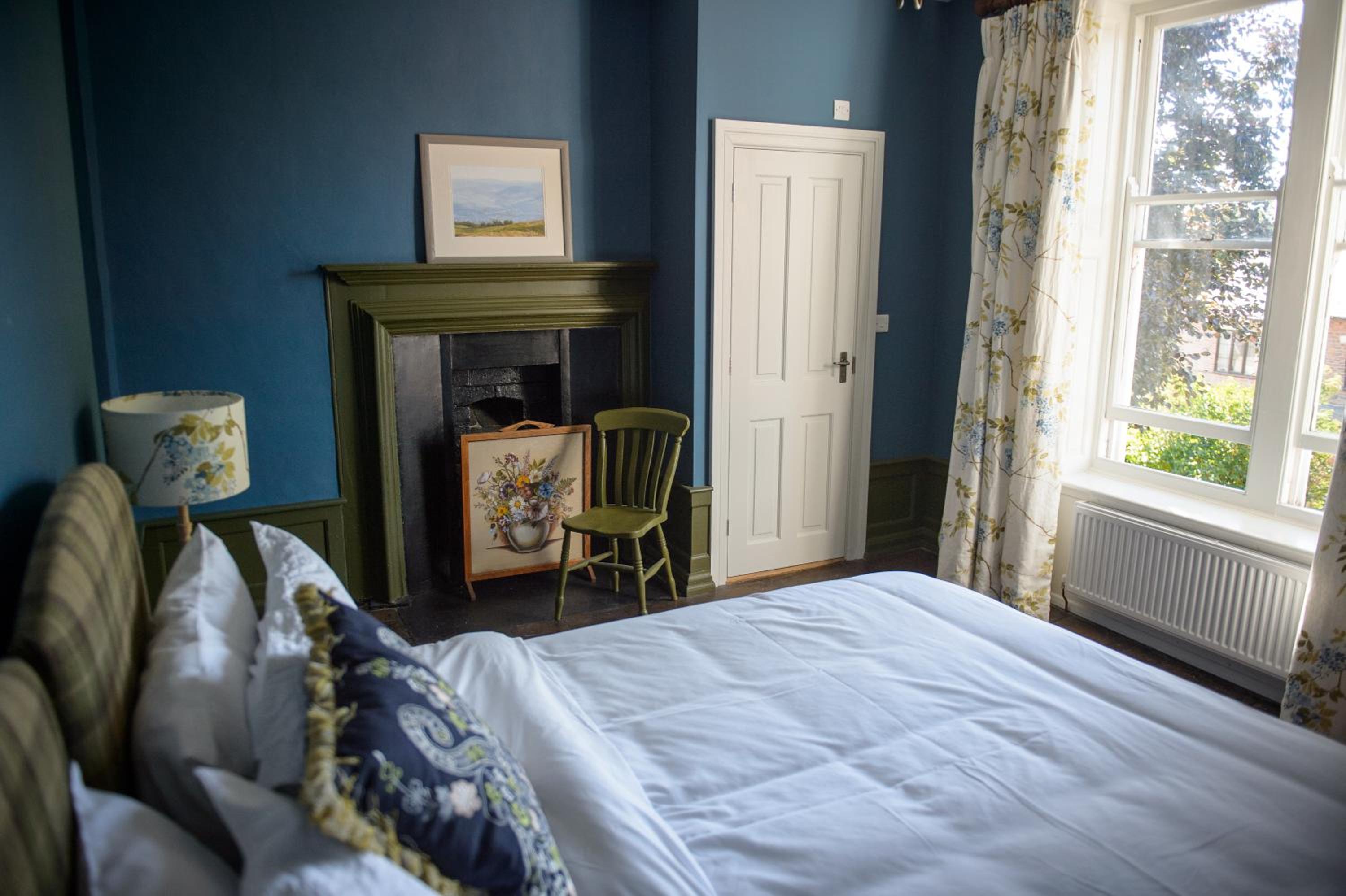 Large Double or Twin Room photo 1