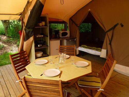 Tent (4 Adults) photo 3