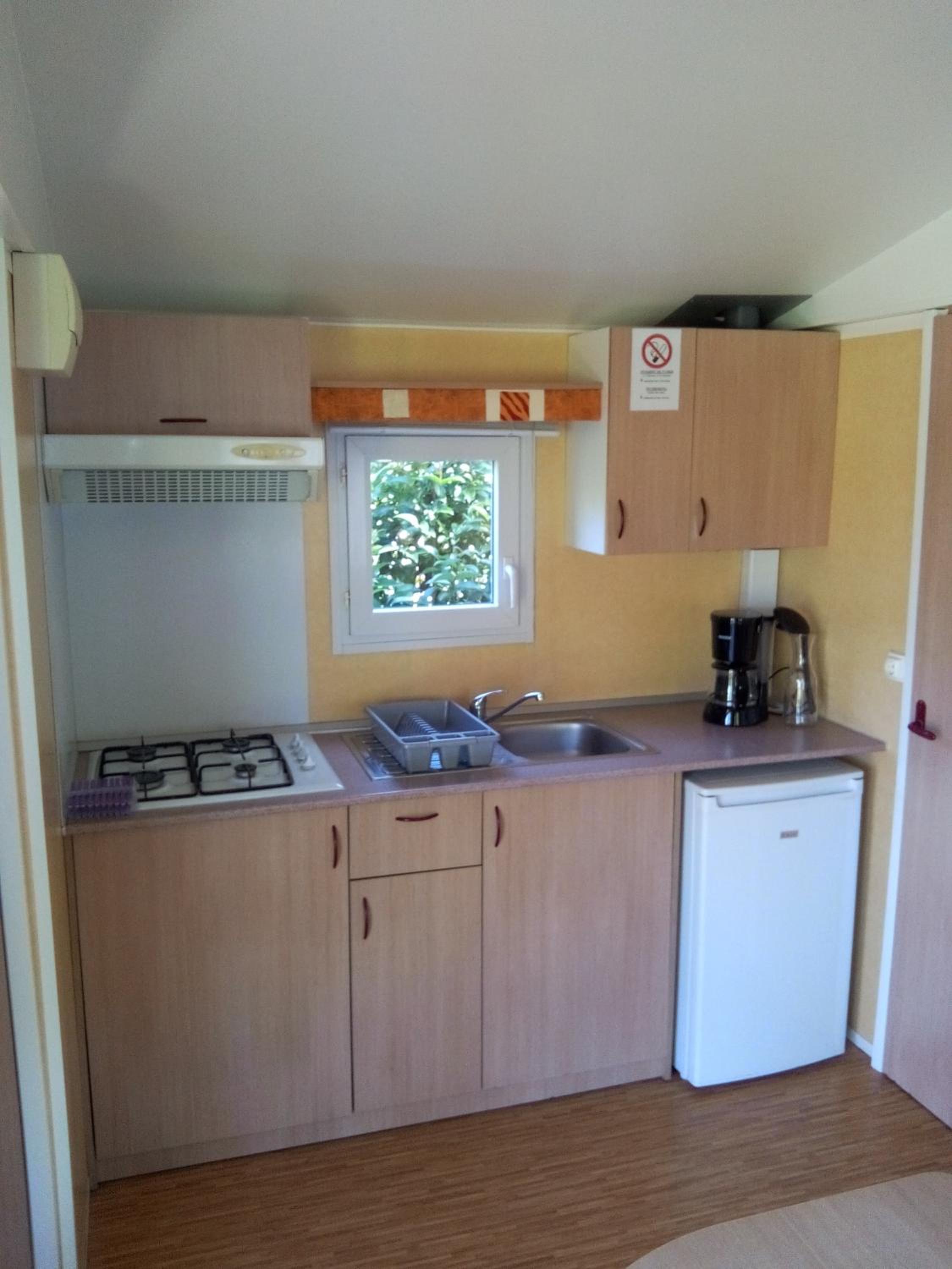 Mobile Home photo 2