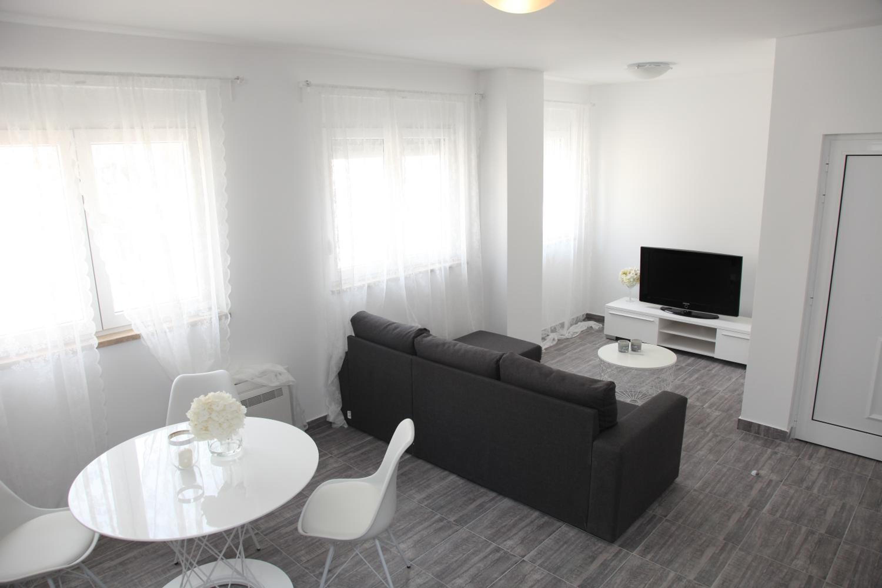 Deluxe Double Room with Balcony and Sea View