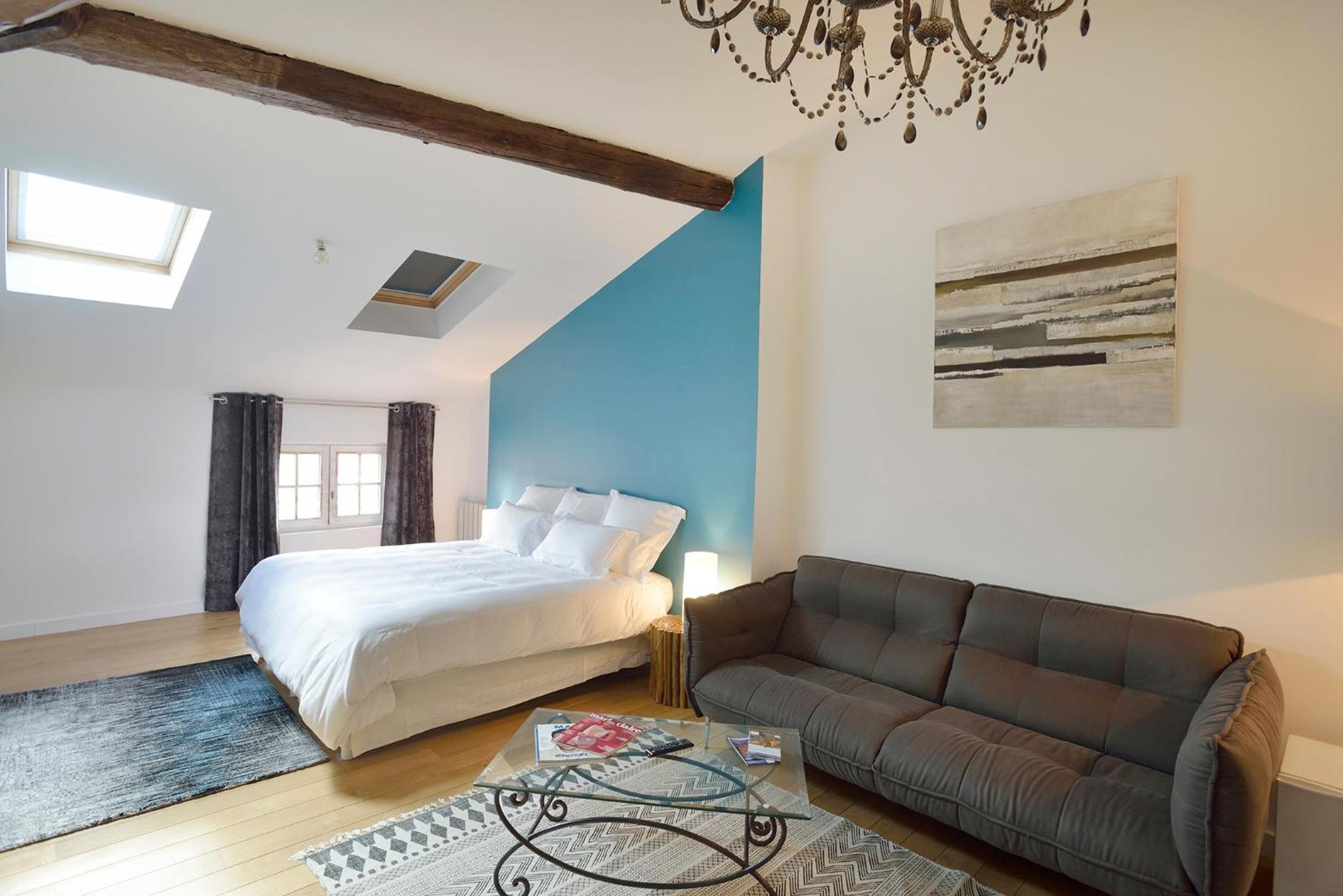 One-Bedroom Apartment