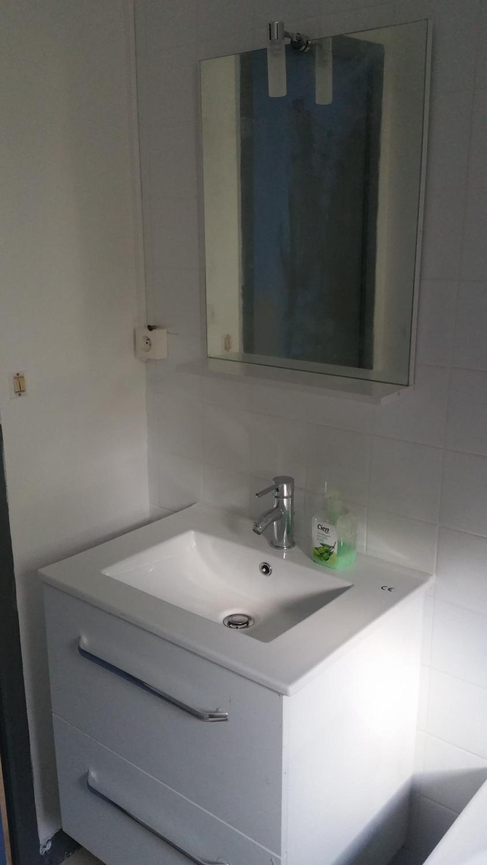 One-Bedroom Apartment - Photo 1