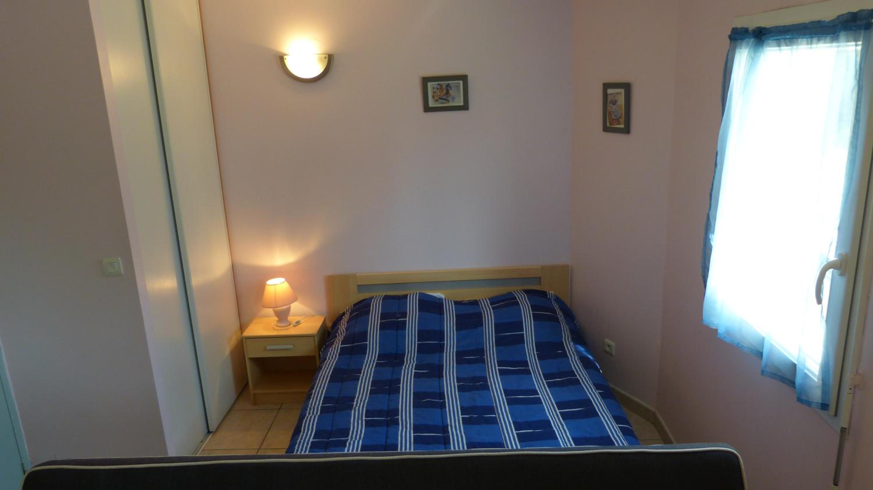 Studio Apartment photo 2