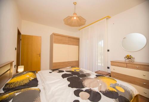 Apartment with Terrace photo 3
