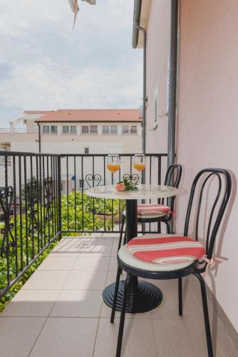 Studio with Balcony photo 3