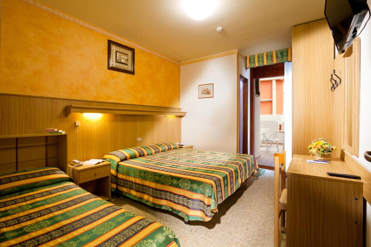 Triple Room photo 3