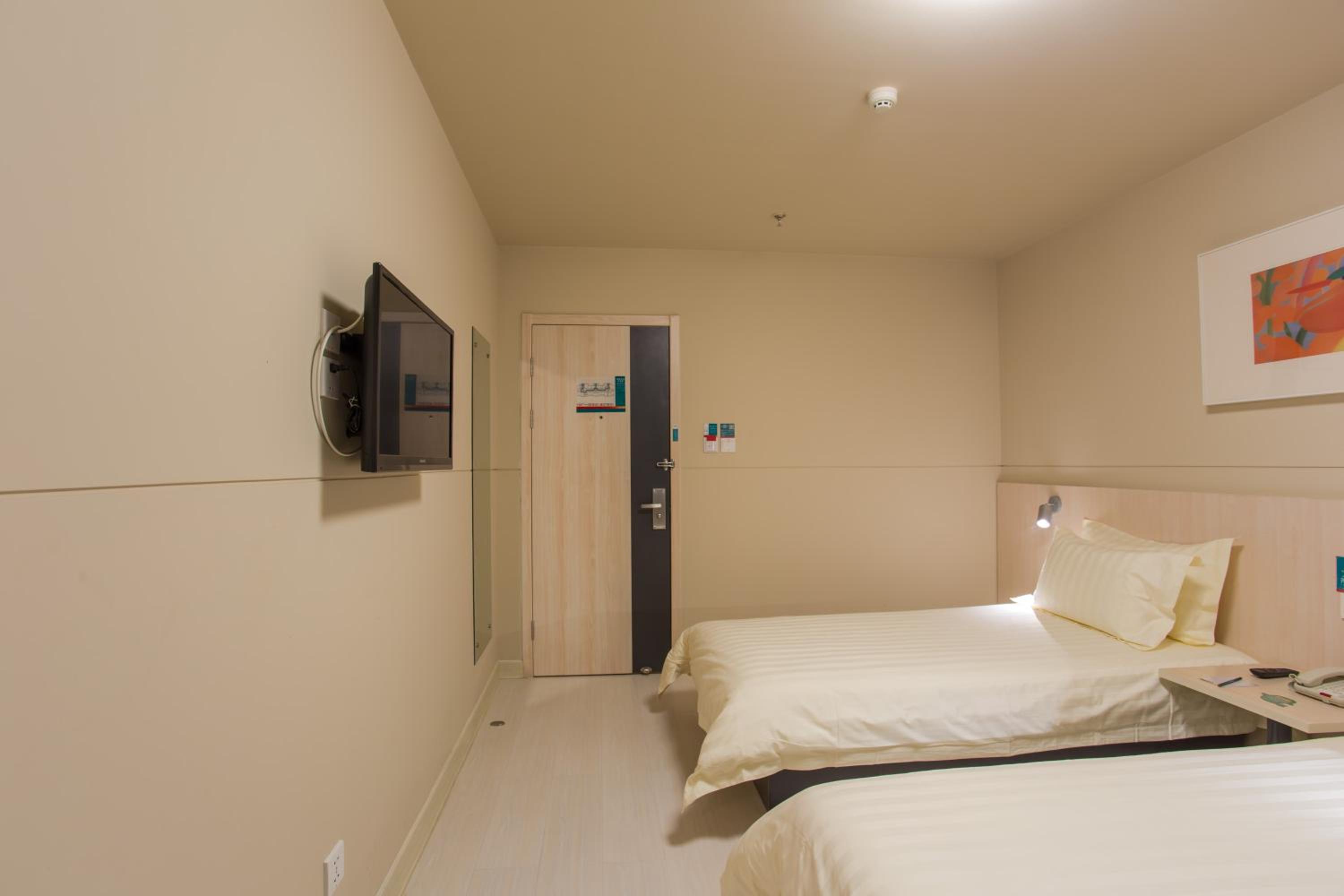 Standard Twin Room C