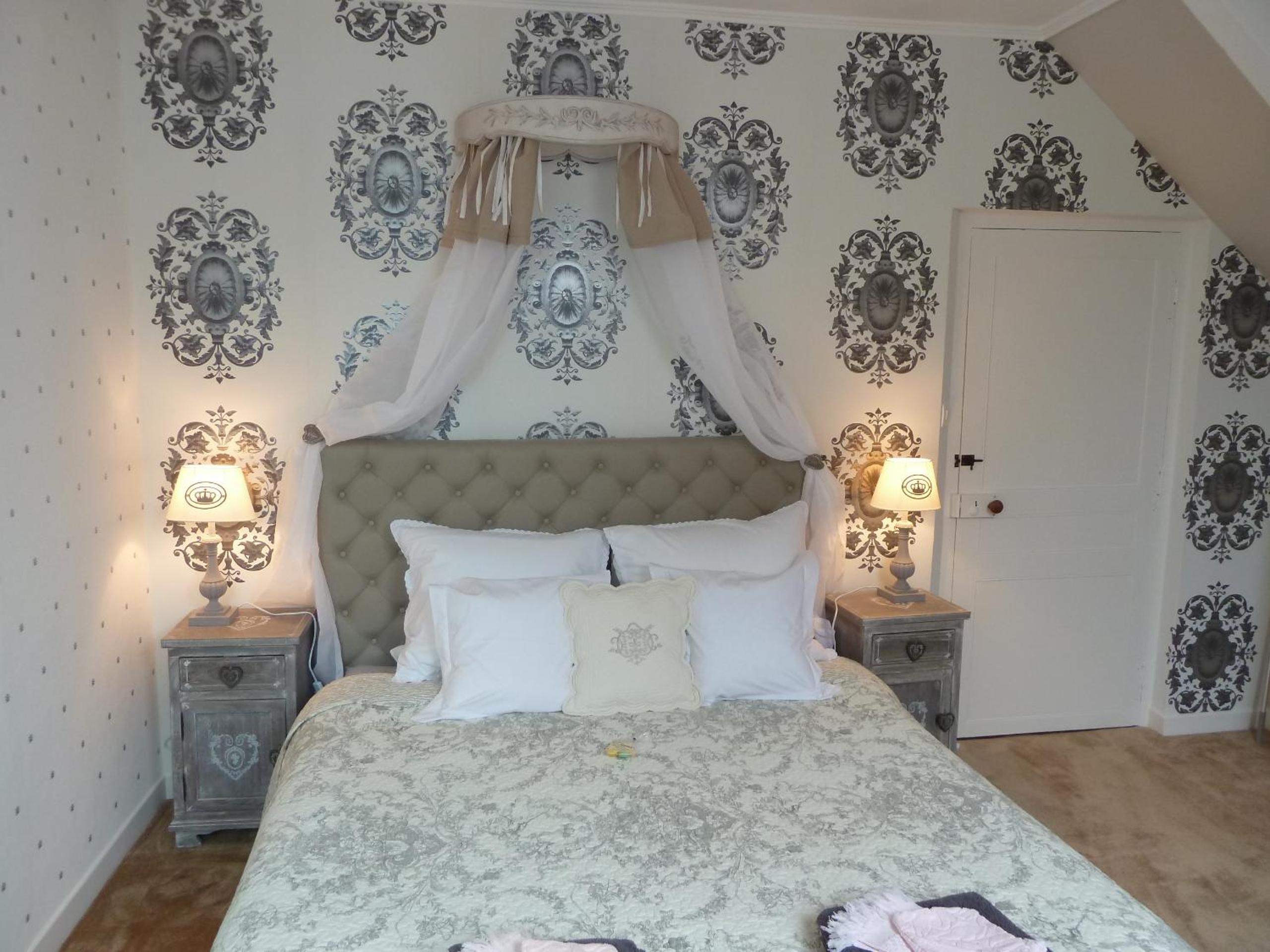 Deluxe Double Room with Shower photo 2