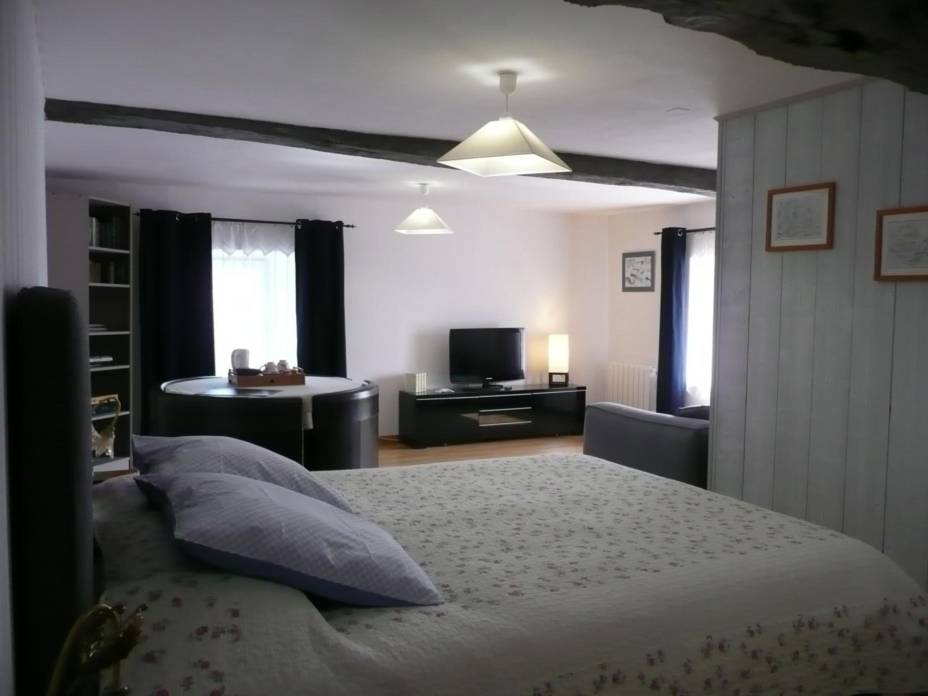 Large Double Room photo 1