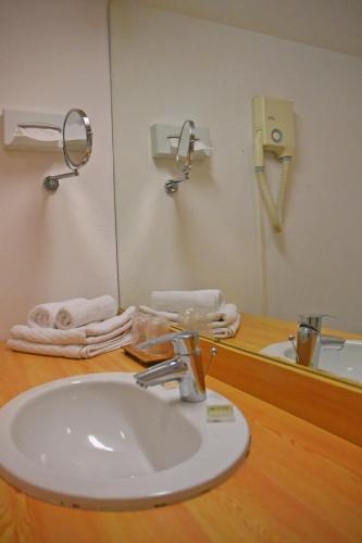 Double Room without Balcony - Photo 3