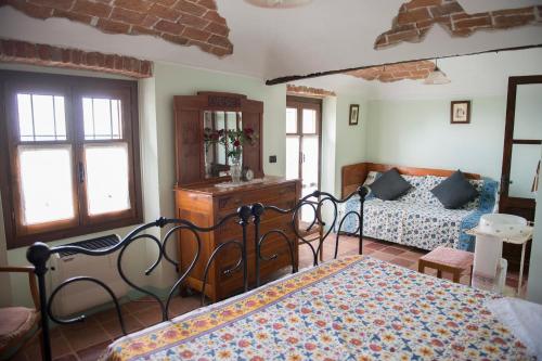 Quadruple Room with Private Bathroom photo 2
