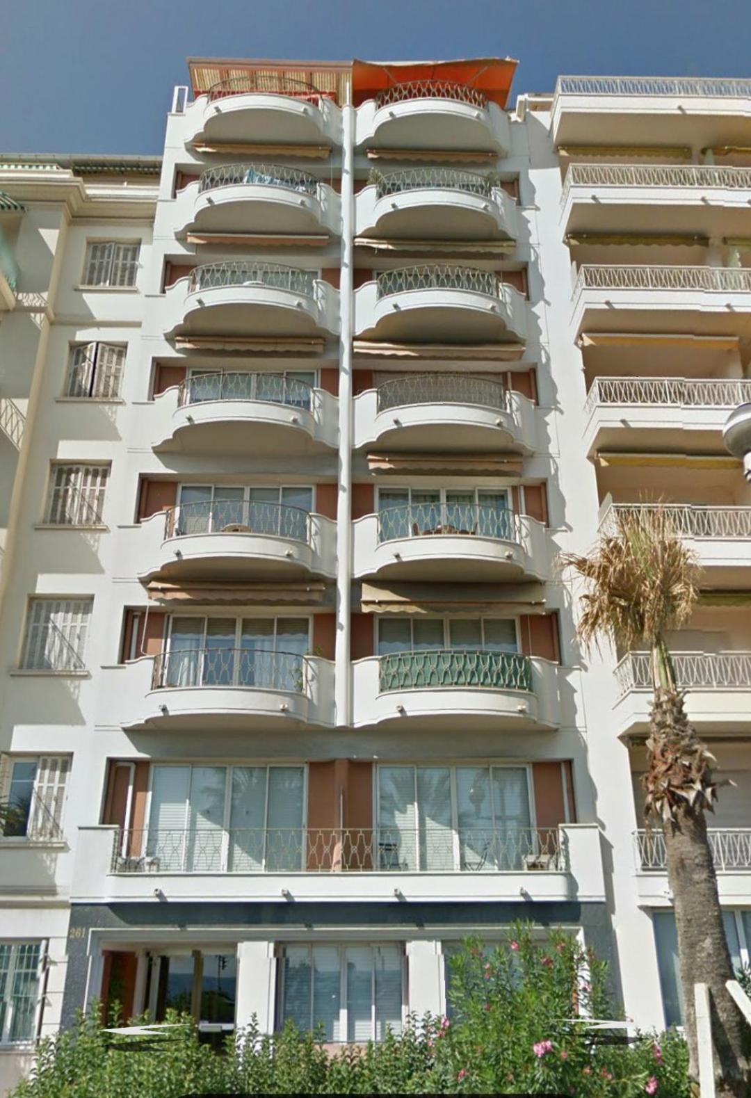 Studio Apartment with Sea View