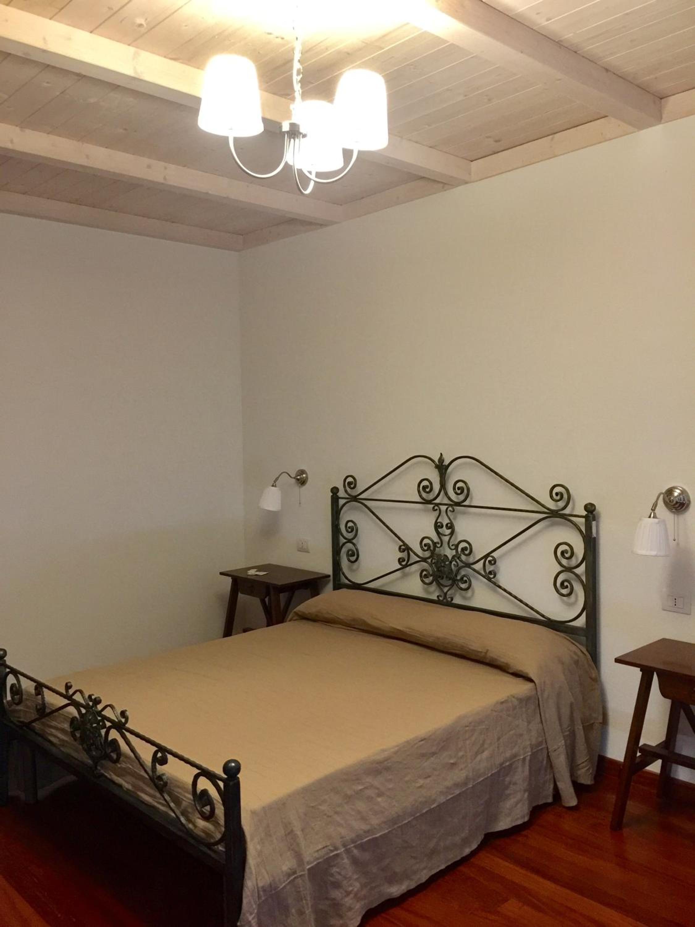Deluxe King Room photo 2