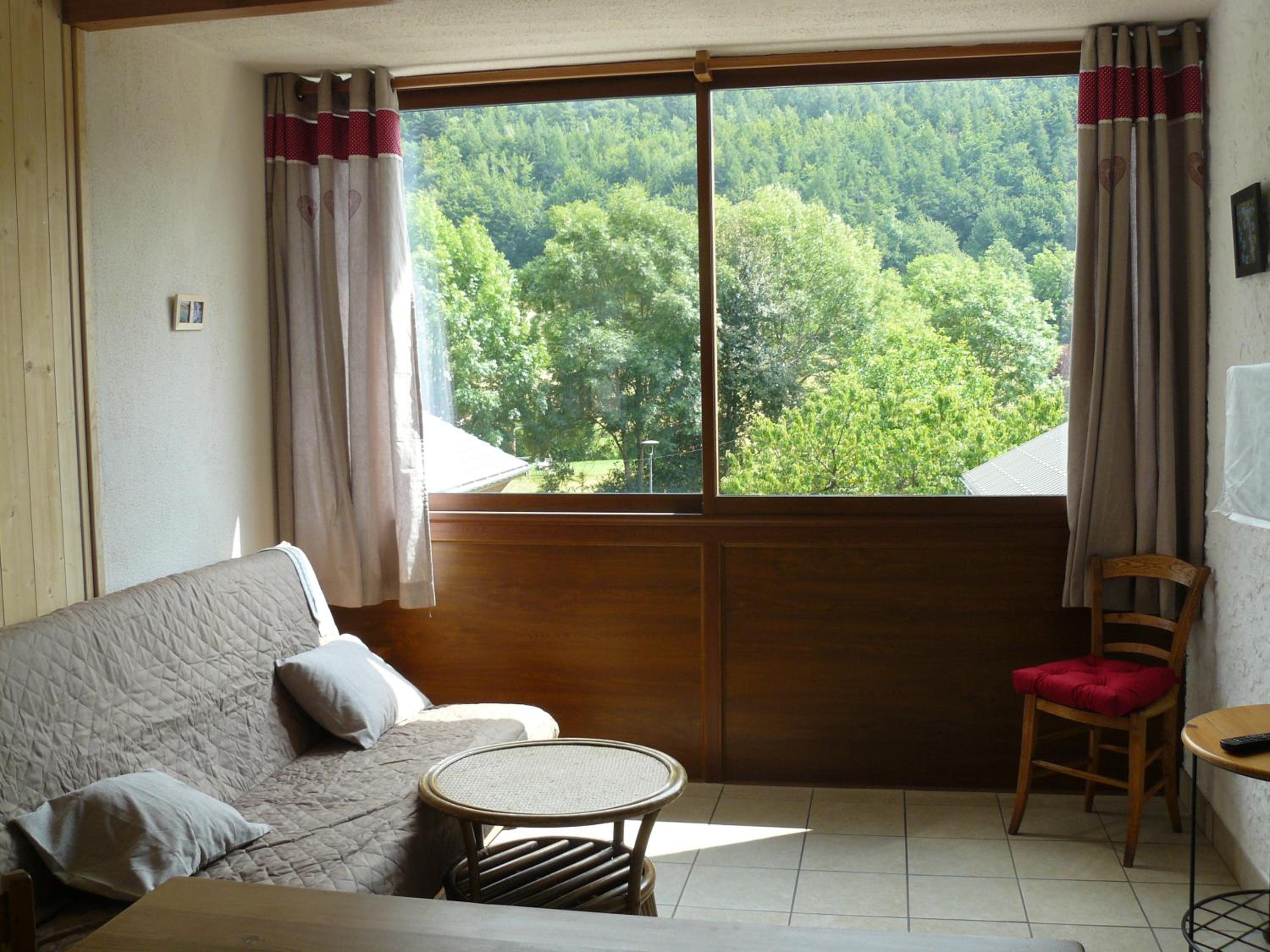 One-Bedroom Apartment - Photo 13