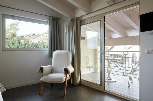 Superior Double Room with Balcony - Attic photo 3