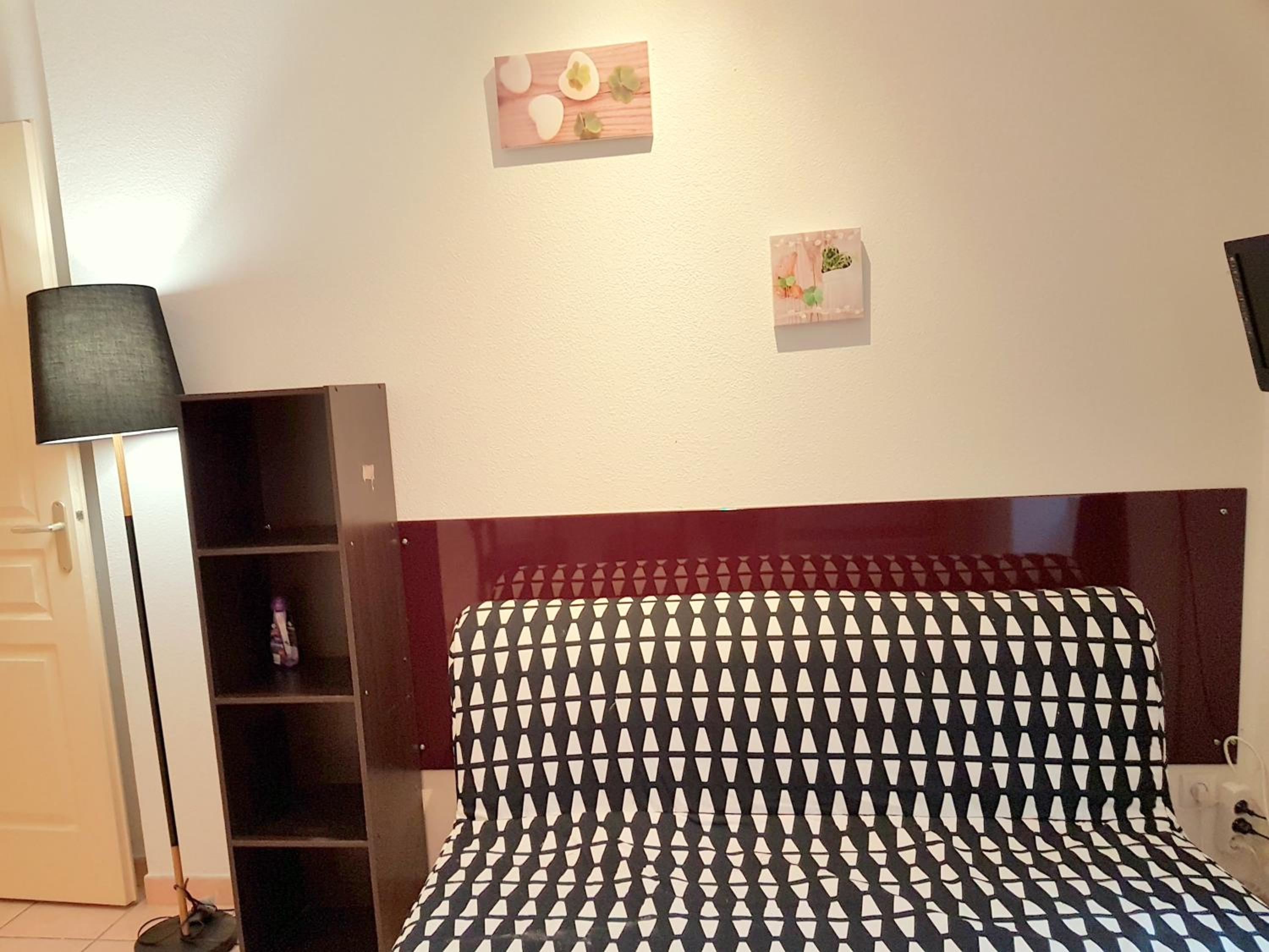 Studio Apartment photo 2