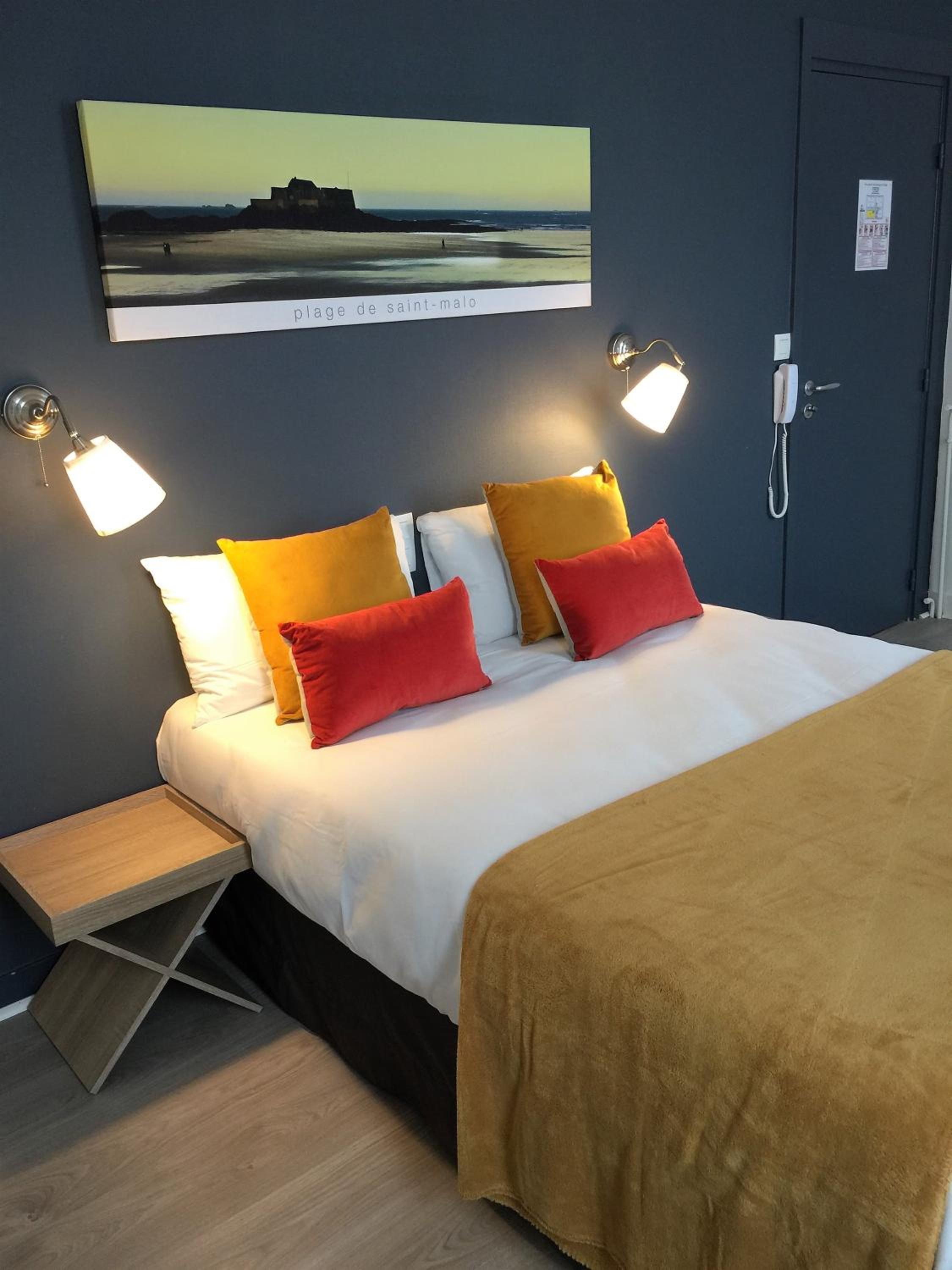 Standard Double Room - Photo 2