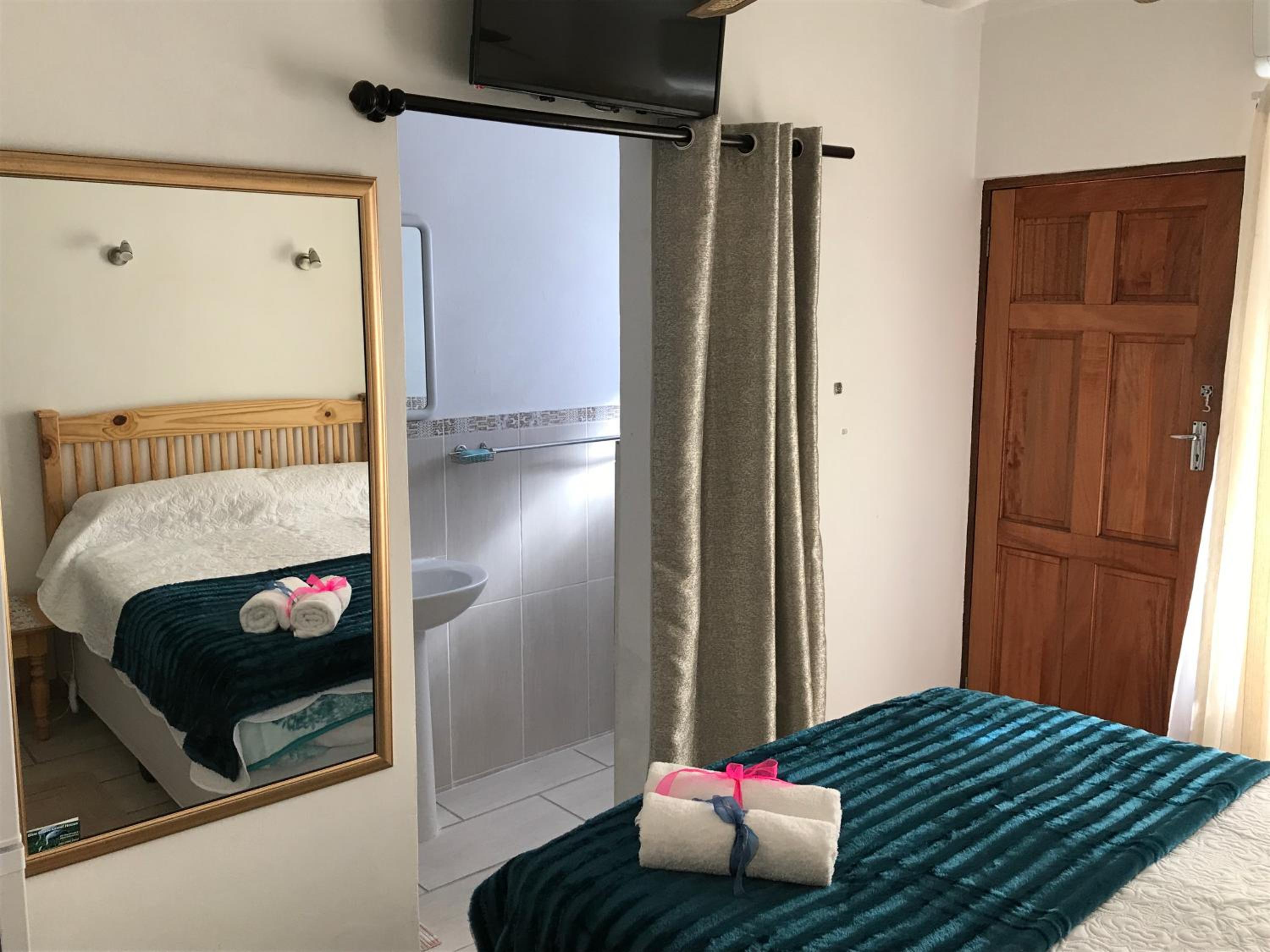 Double Room with Private Bathroom
