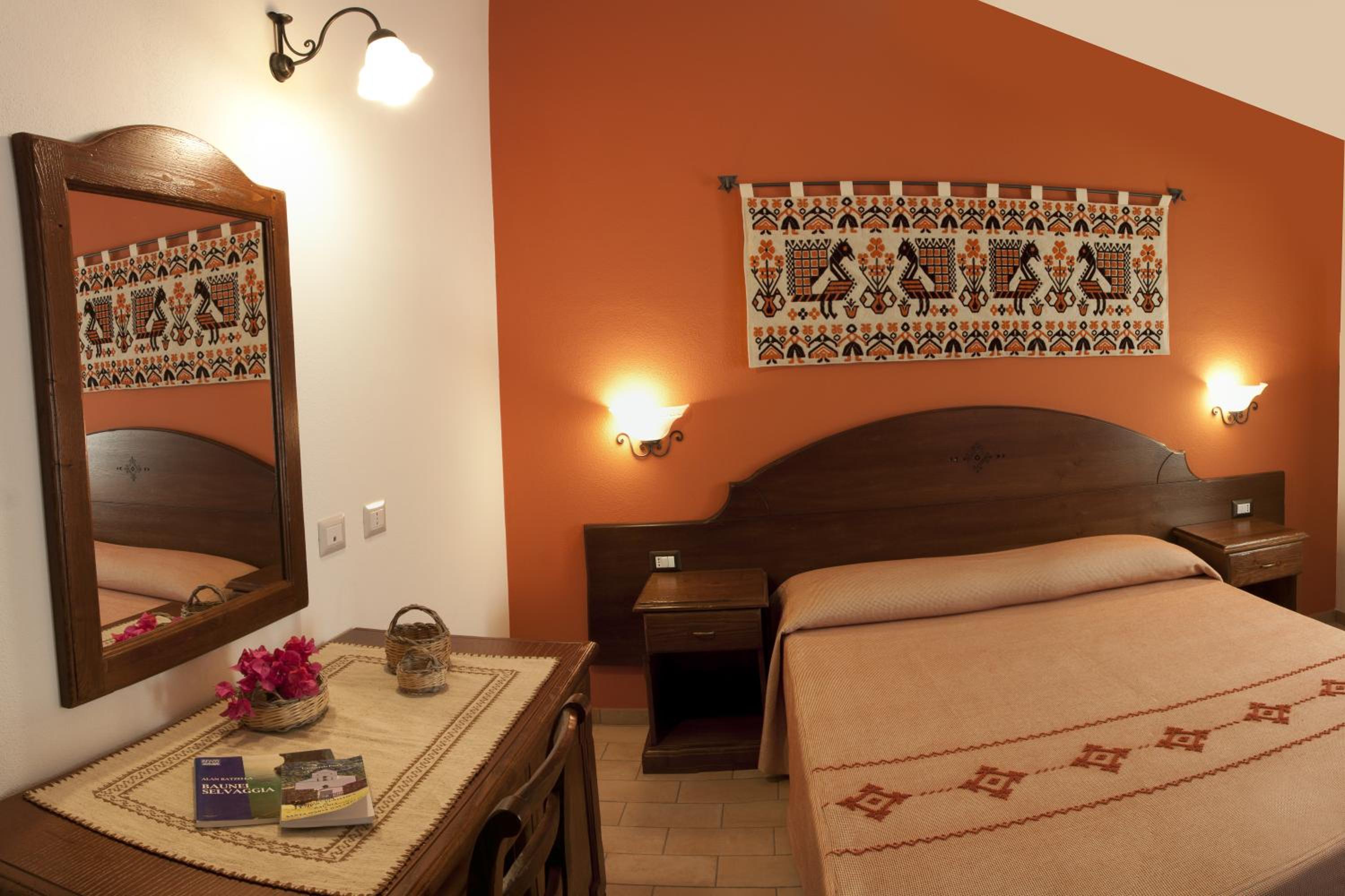 Double or Twin Room with Balcony photo 2