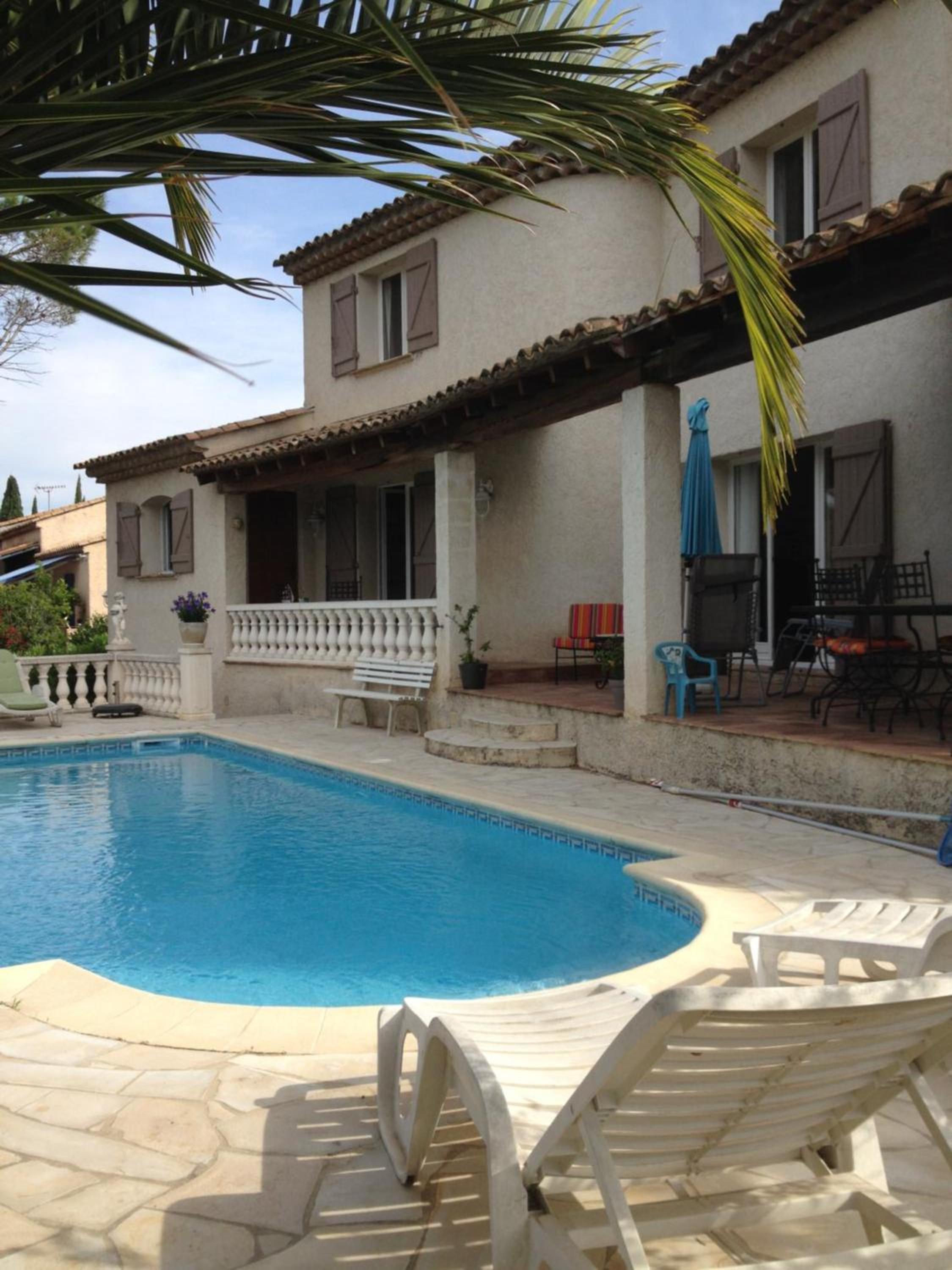 Double Room with Pool View photo 3