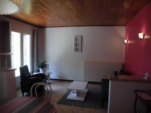 Two-Bedroom Apartment photo 2