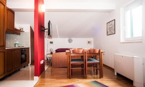 Studio Apartment photo 3