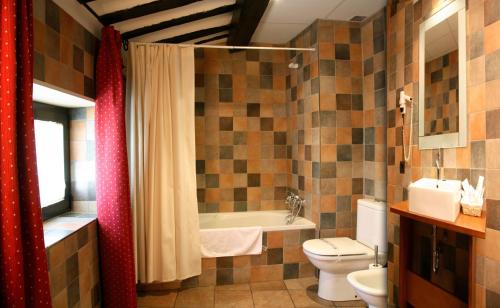 Double Room with Wine Cellar Package photo 2