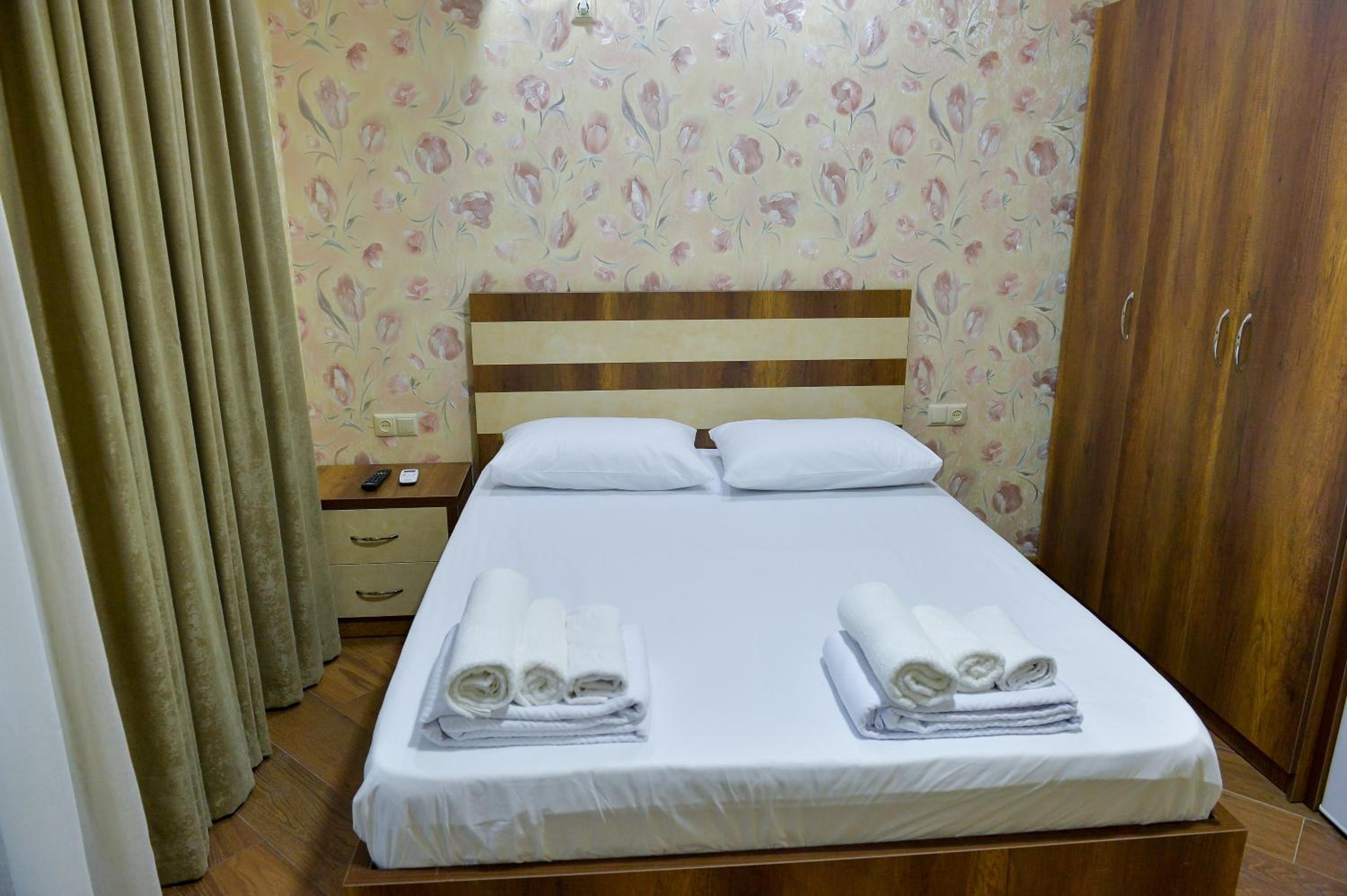 Double Room with Private Bathroom photo 2