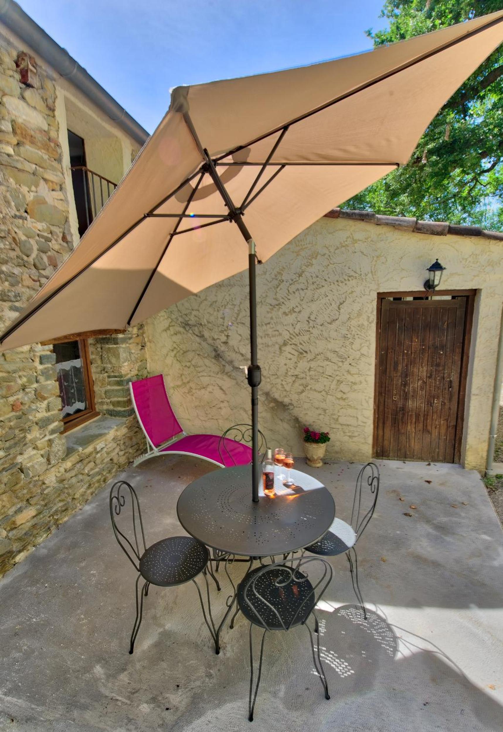 Apartment with Garden View and Fireplace photo 2
