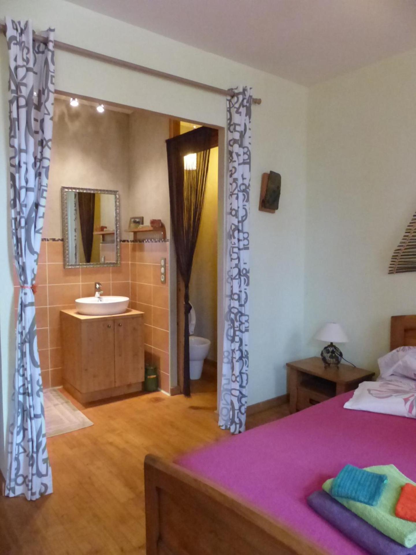 Double Room - Photo 5