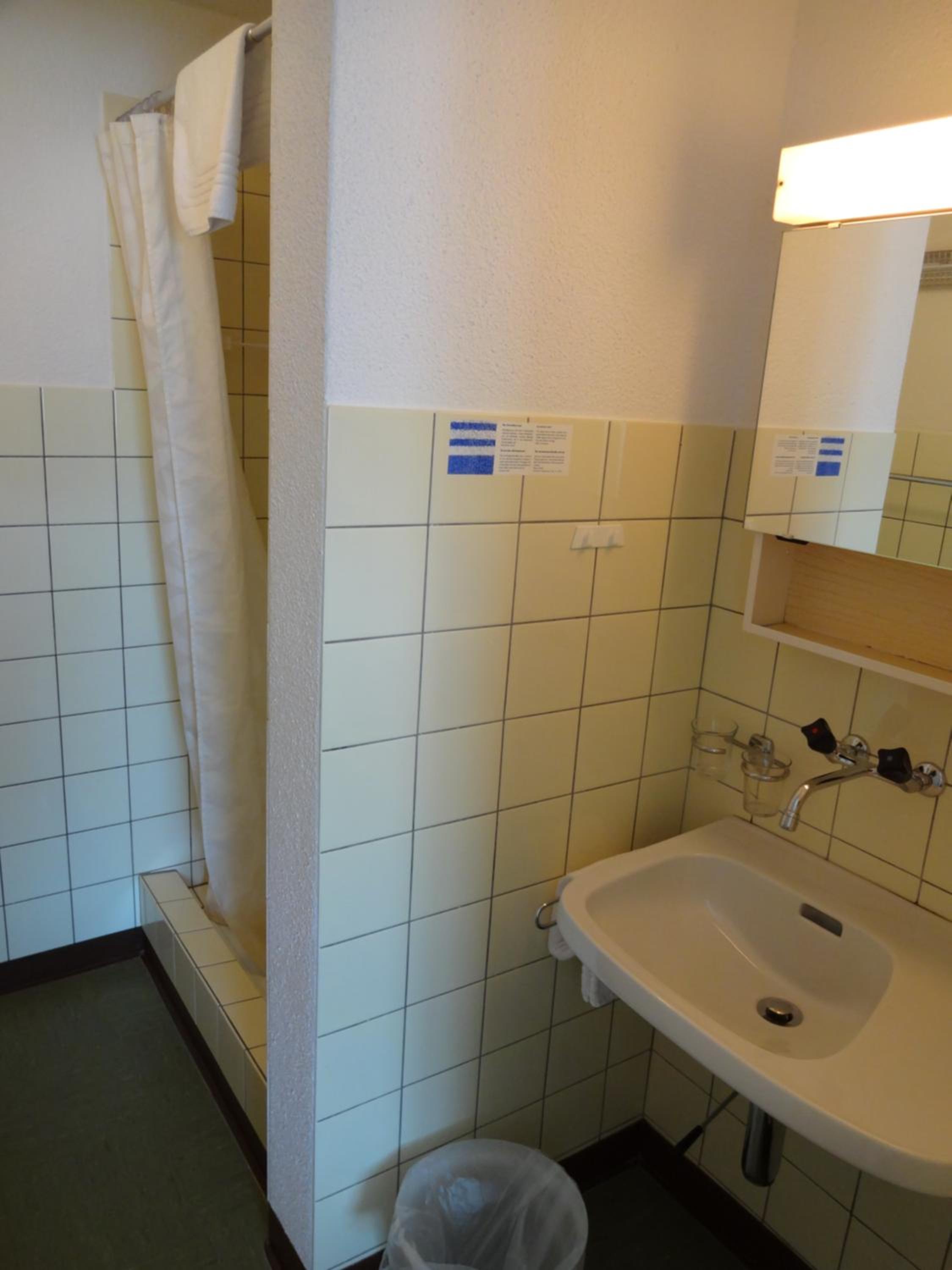 Budget Double Room photo 2