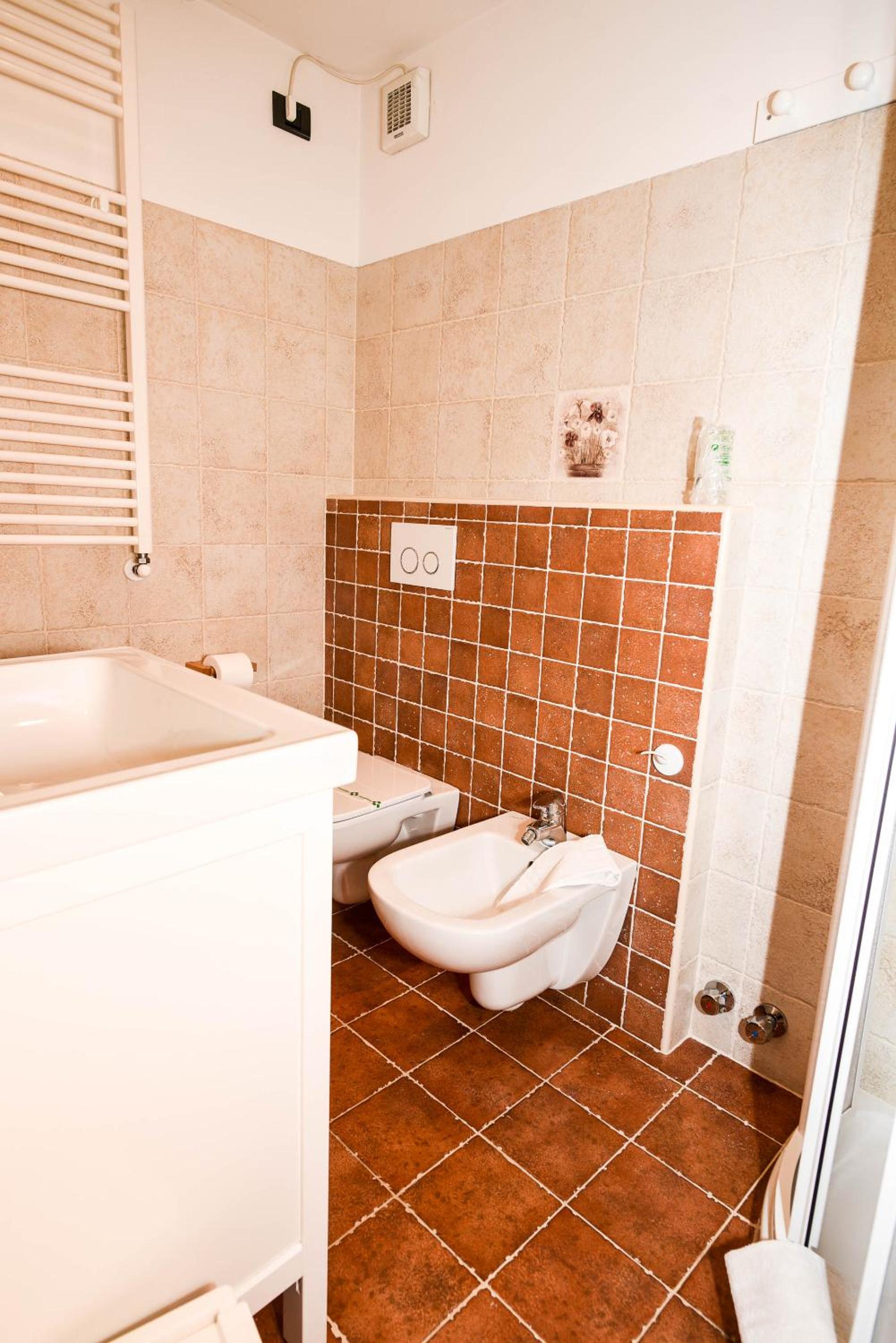 Double or Twin Room photo 2