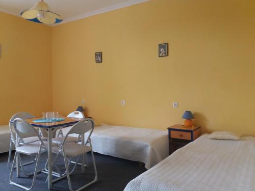 Quadruple Room - Photo 12