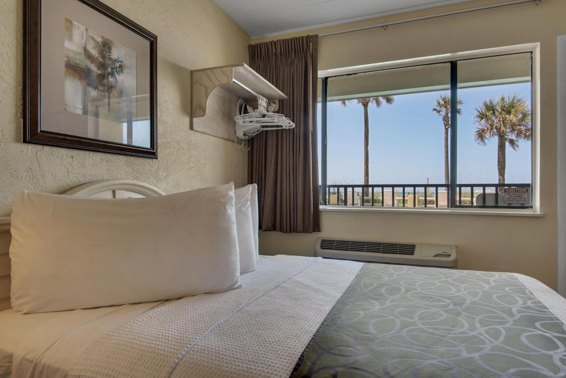 Room with 2 Double Beds, Efficiency Room, Ocean View, Non-Smoking photo 2