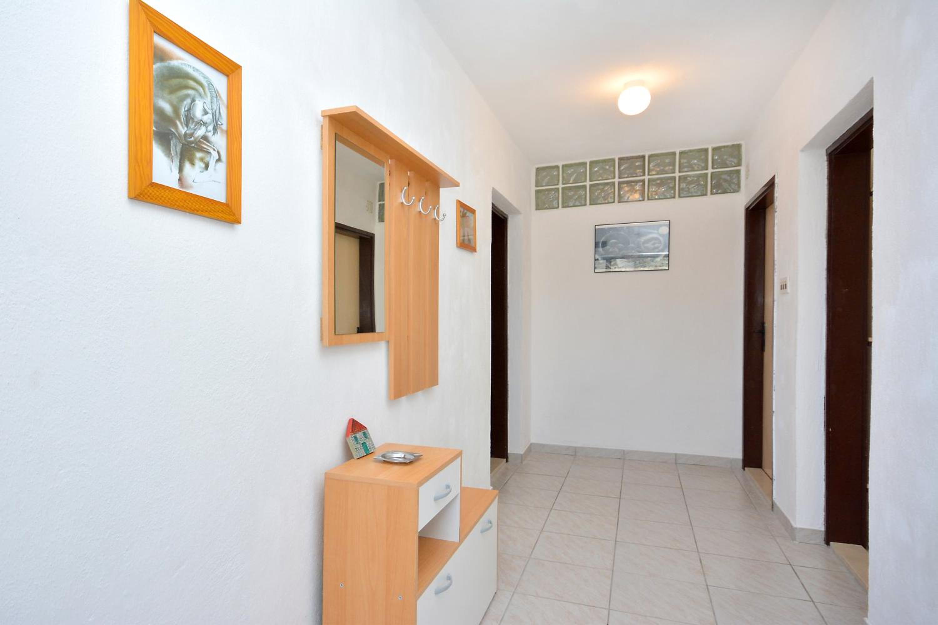 Two-Bedroom Apartment with Balcony and Sea View photo 2