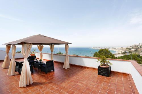 Apartment with Sea View photo 2