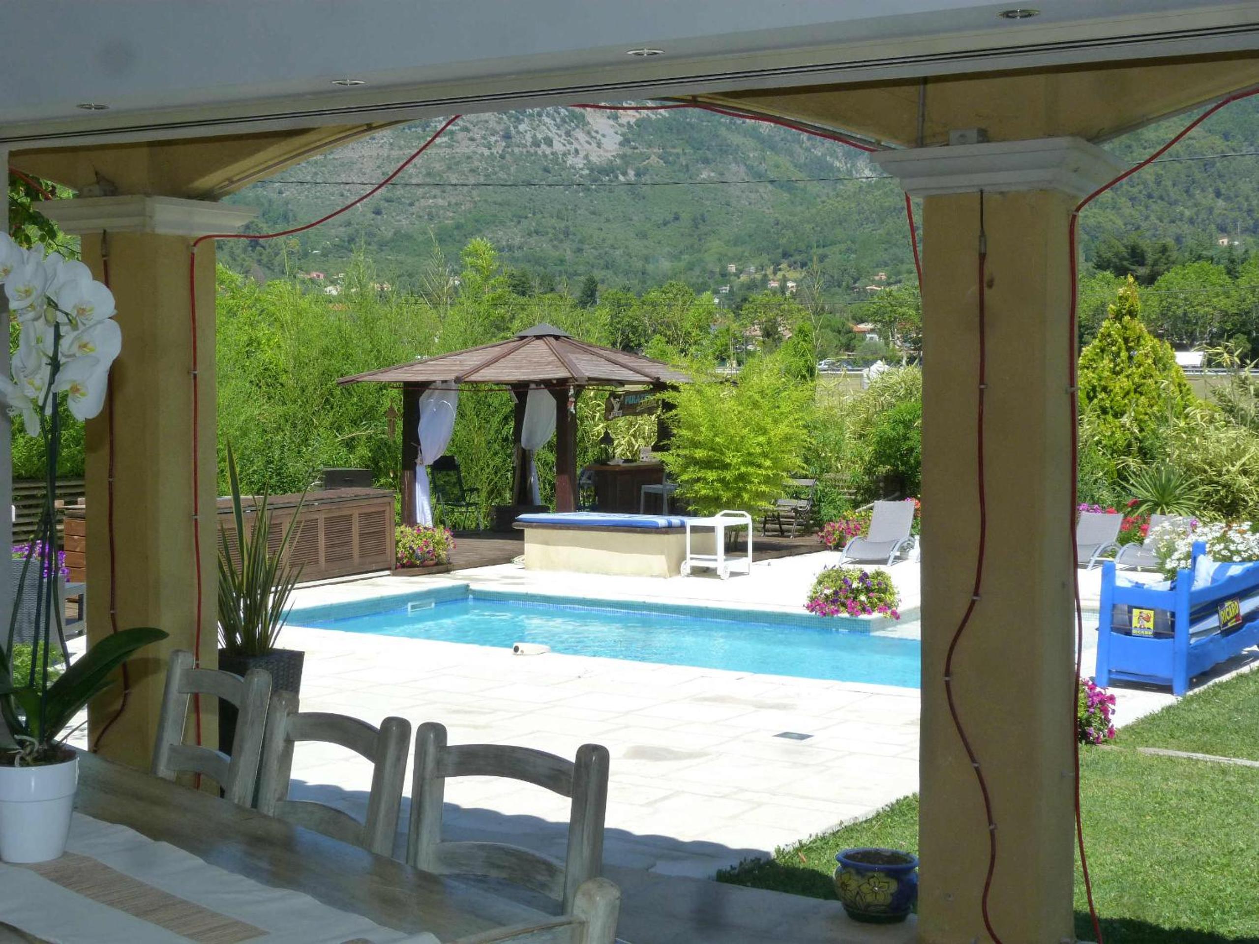 Deluxe Double Room with Pool View - Photo 37