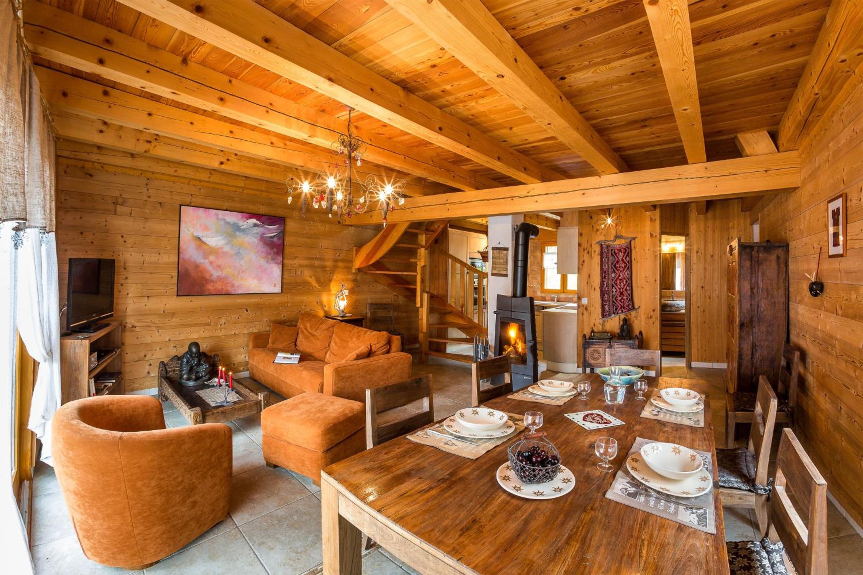 Two-Bedroom Chalet with Jacuzzi