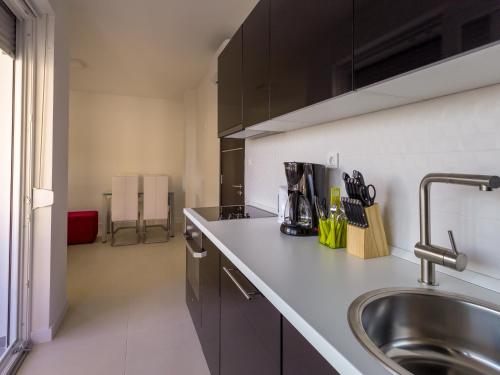 Superior One bedroom apartment with balcony photo 2
