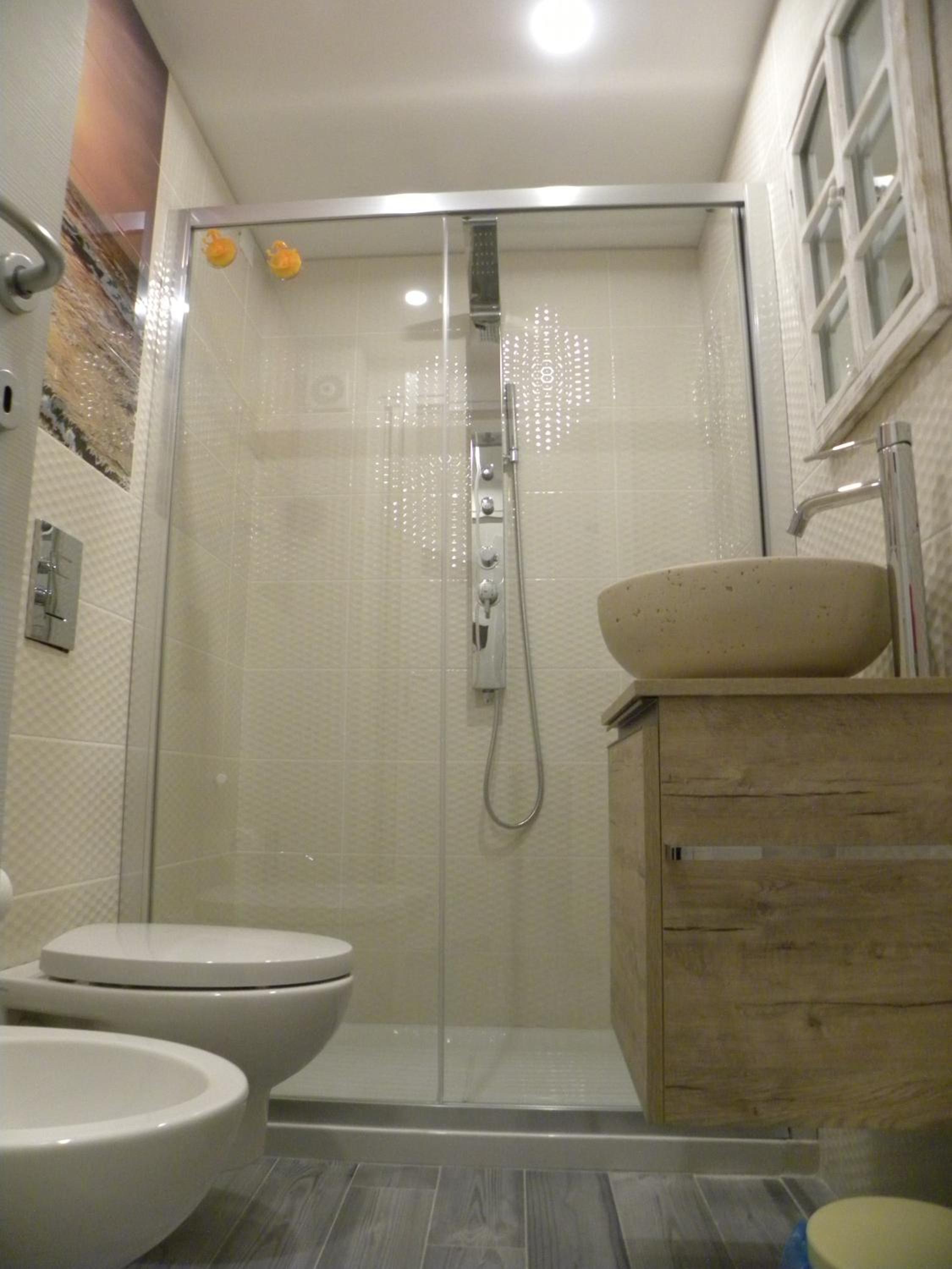 Quadruple Room with Private Bathroom photo 3