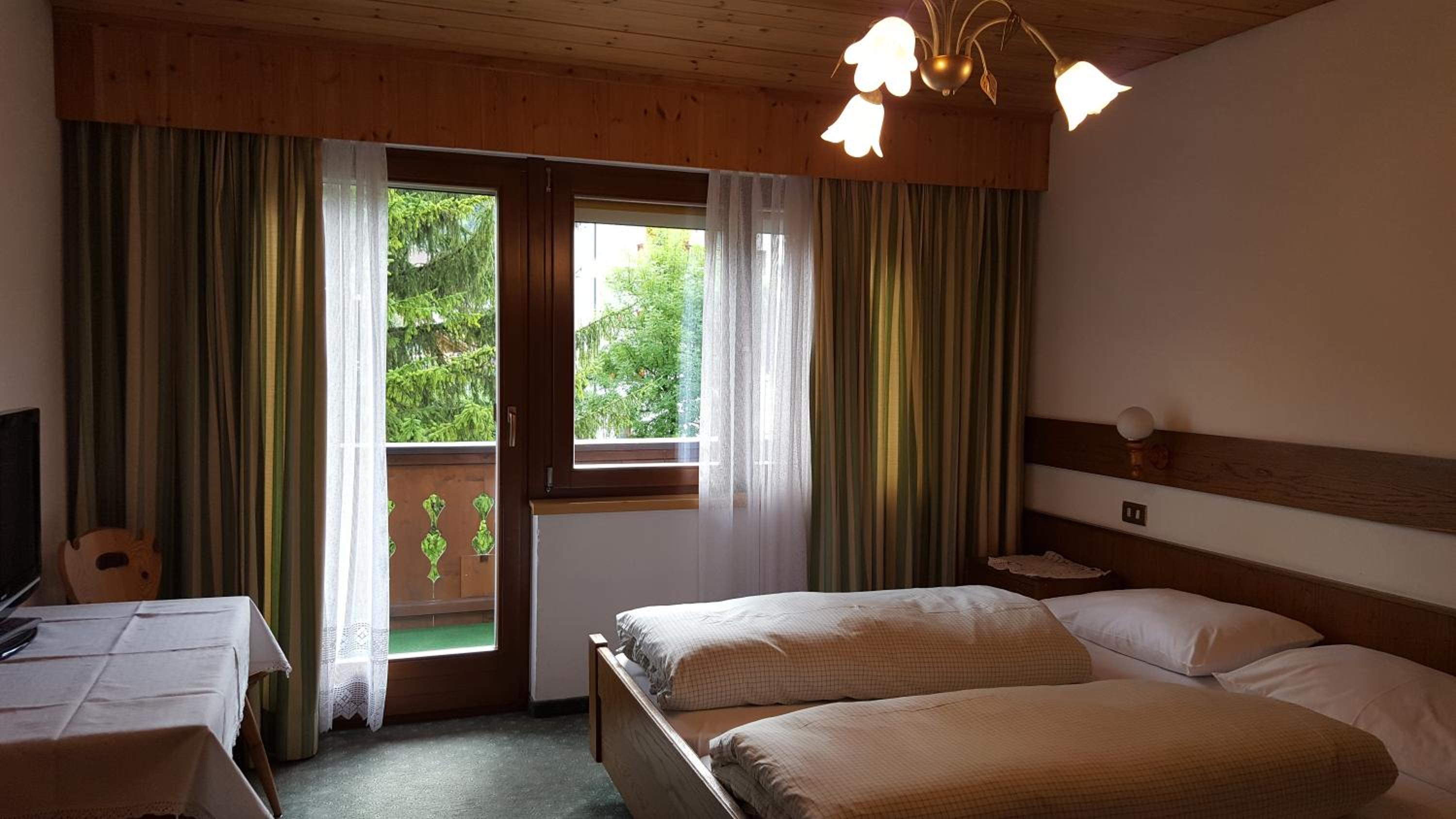 Triple Room with Mountain View