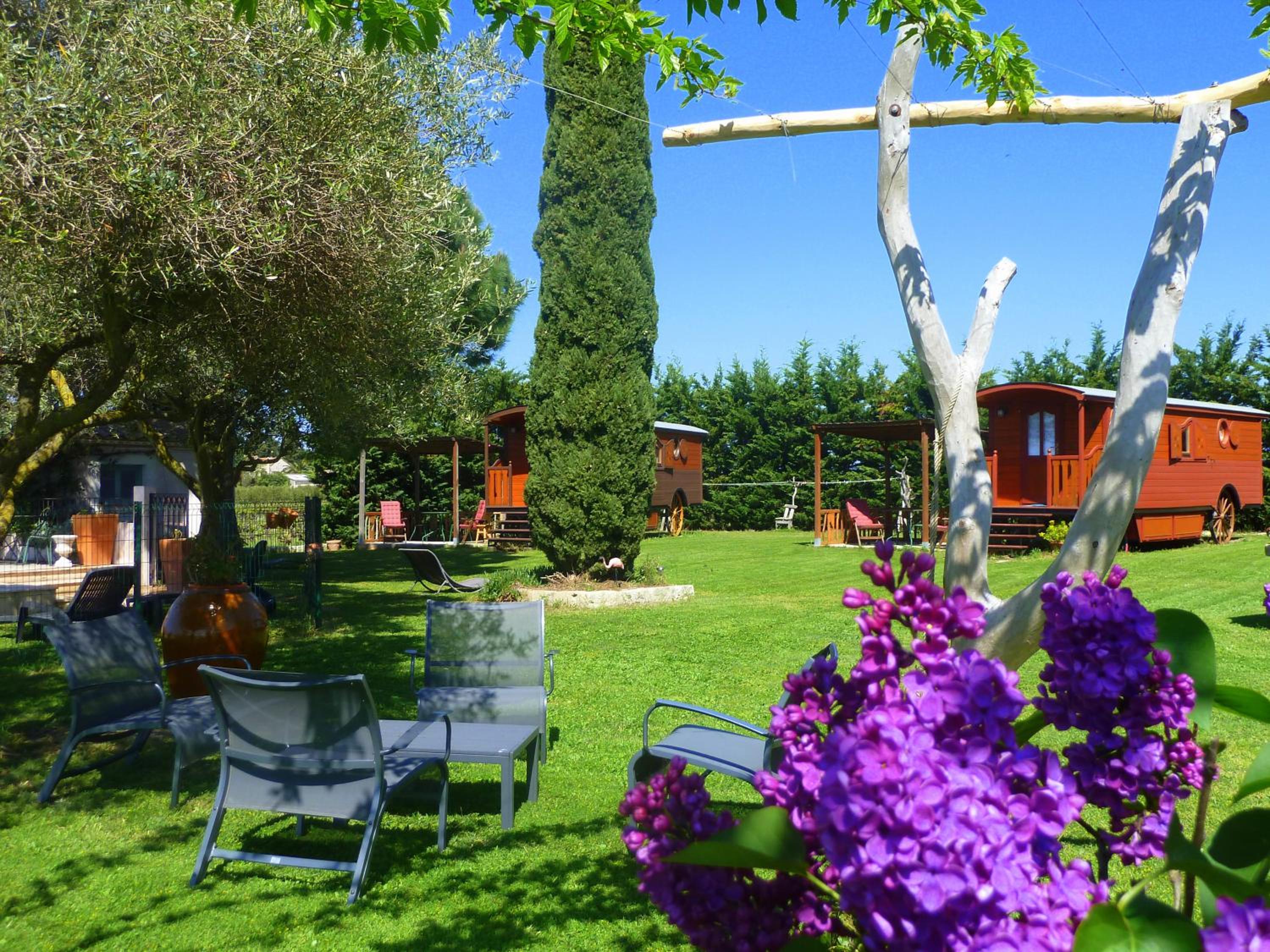 Wooden Caravan photo 3