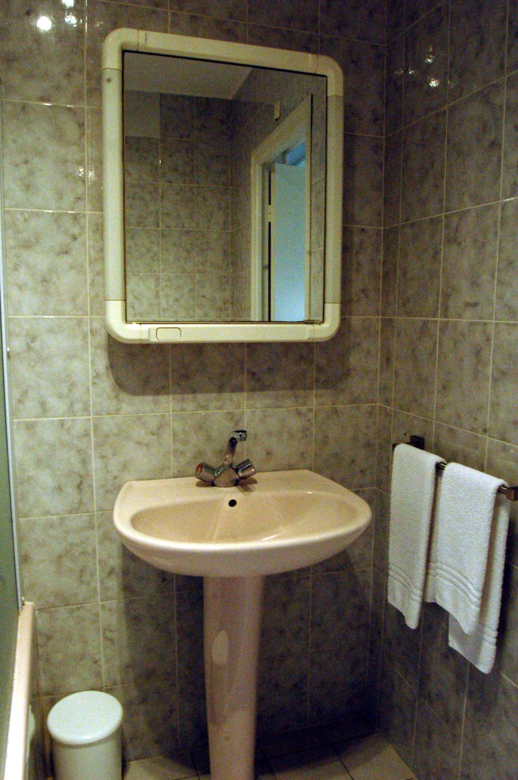 Comfort Triple Room - Photo 4