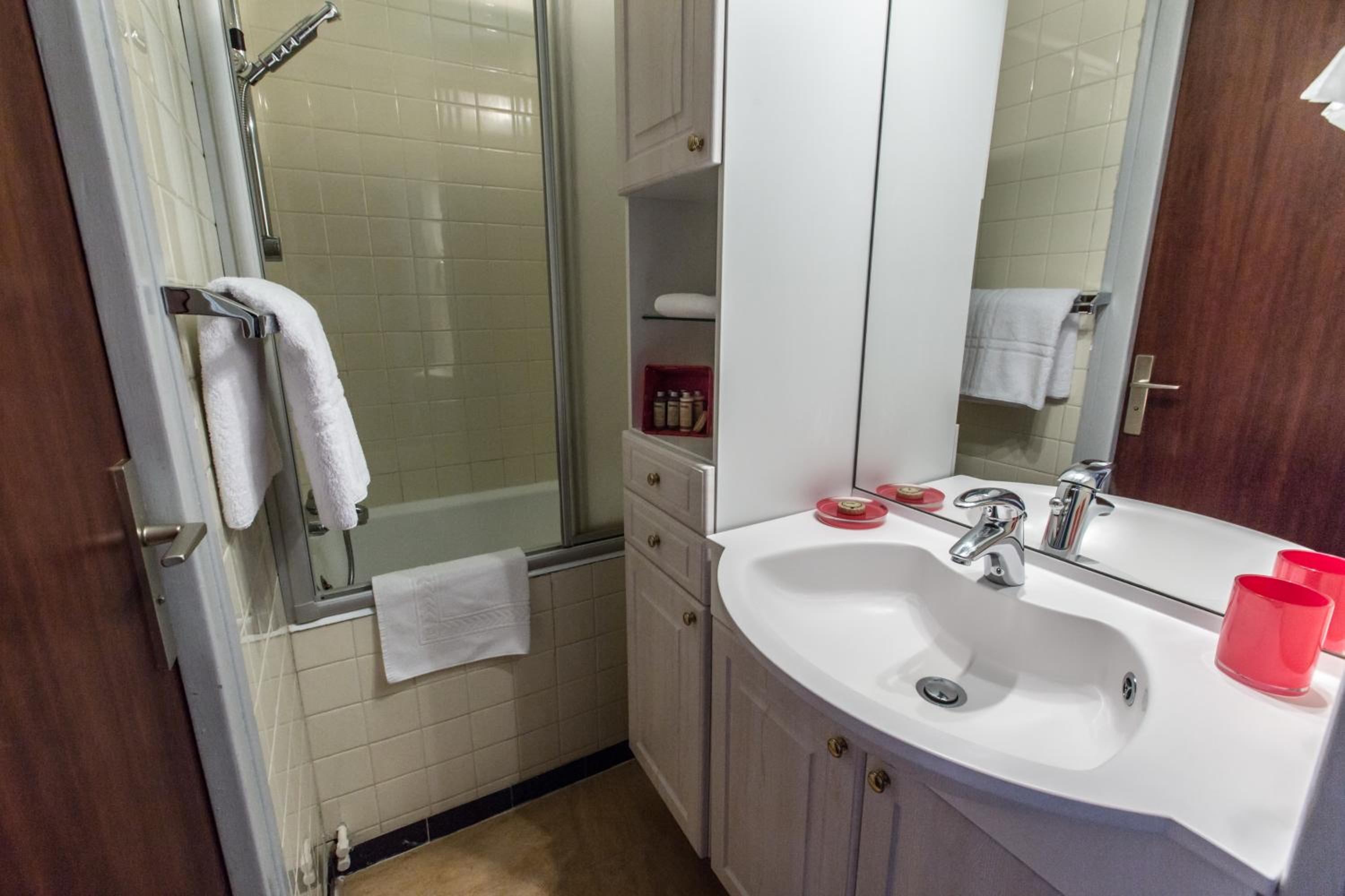Single Room with Balcony photo 2