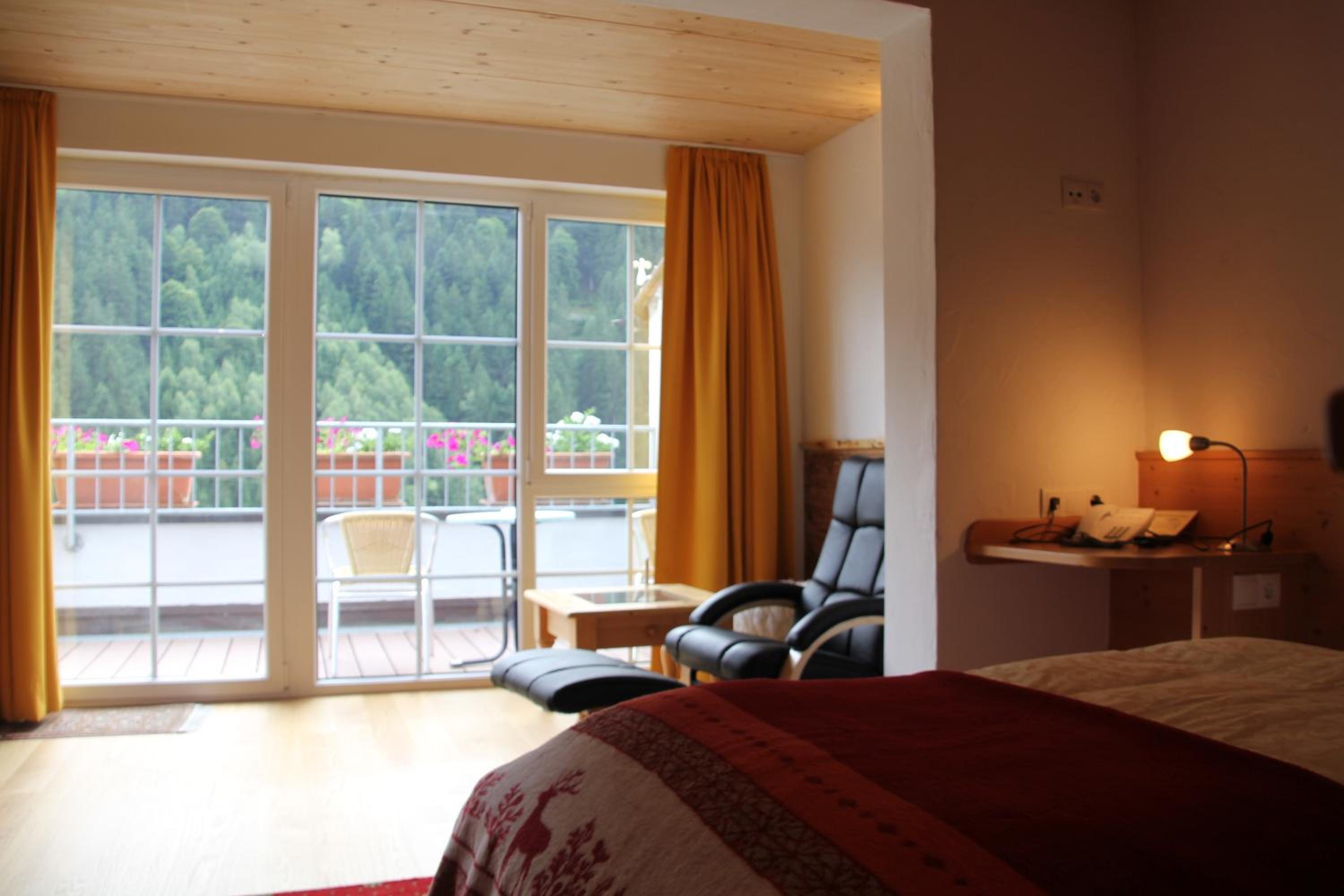 Single Room photo 2