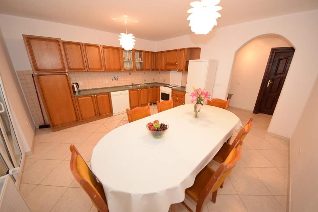 Apartment - Ground Floor photo 2